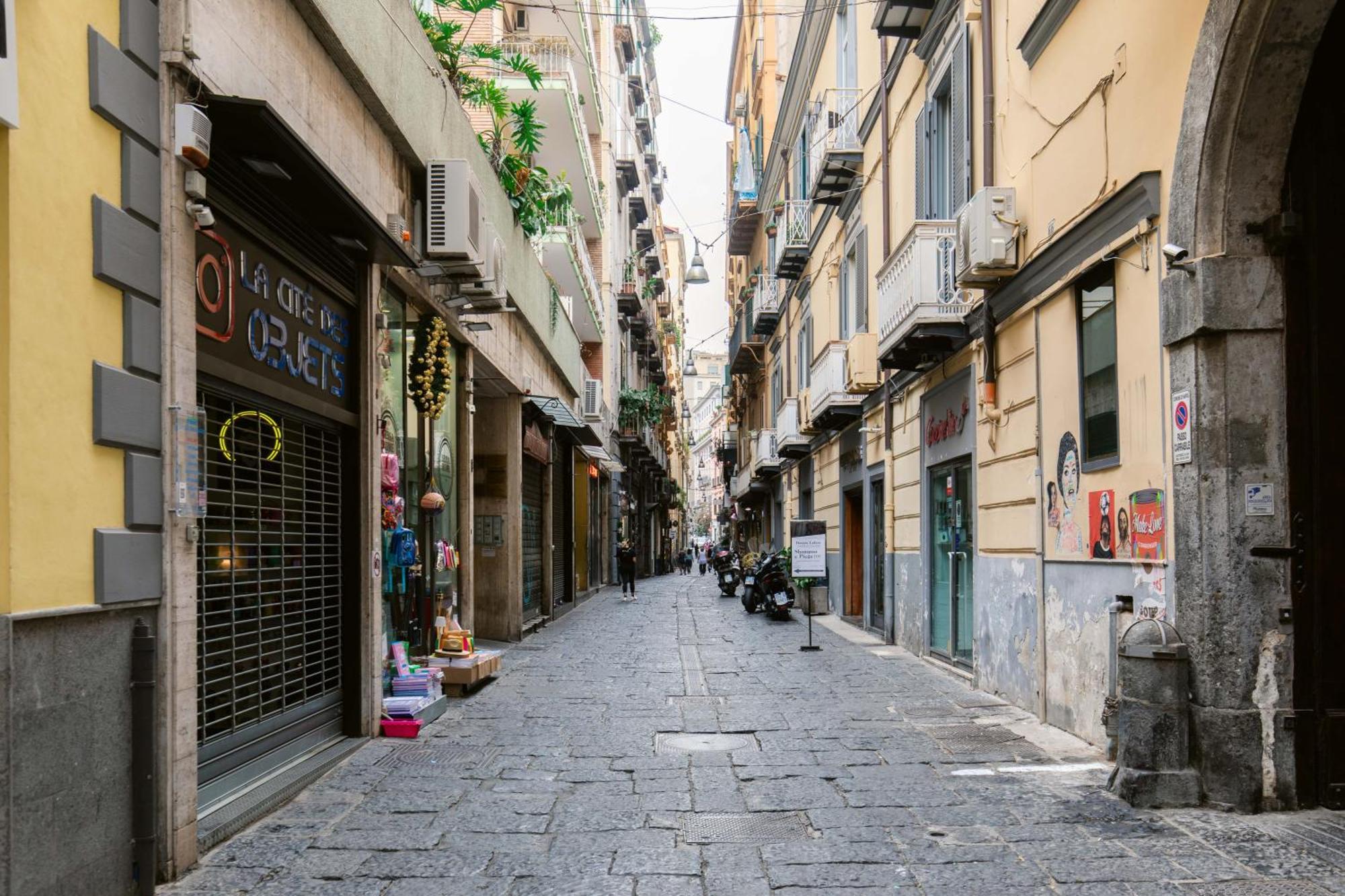 Apartment Calaba Chiaia Naples